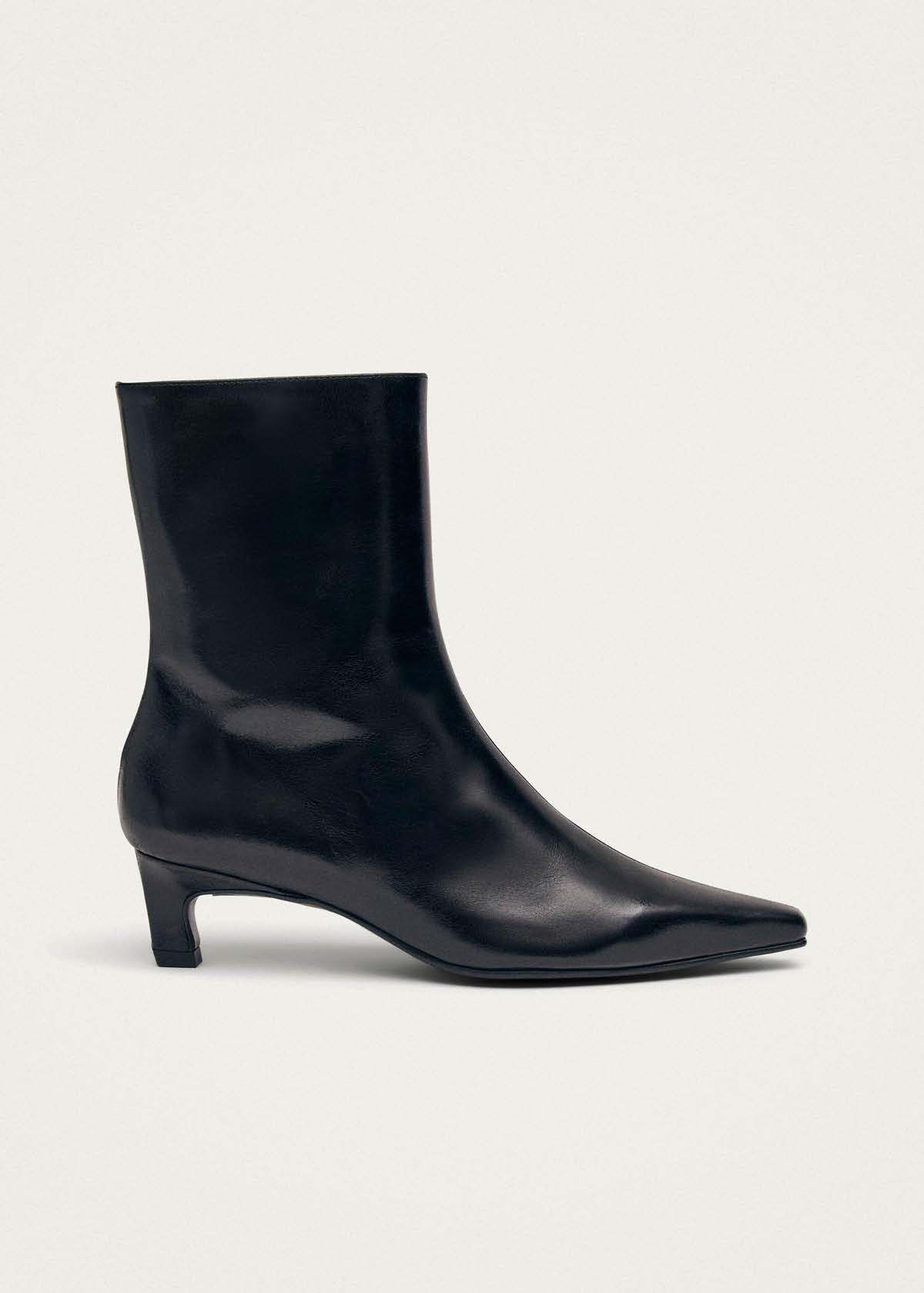Ambar Rift Black Leather Ankle Boots