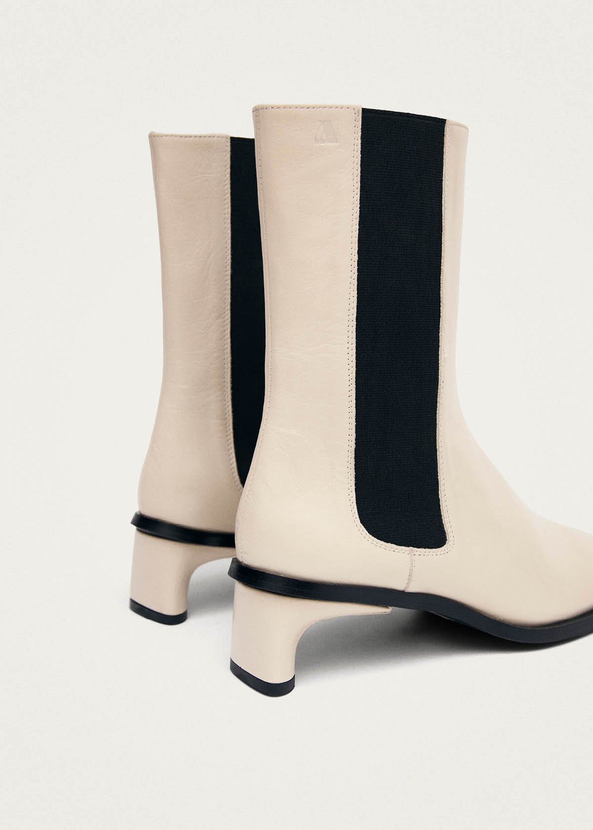 Elowen Rift Cream Leather Boots - Image 4