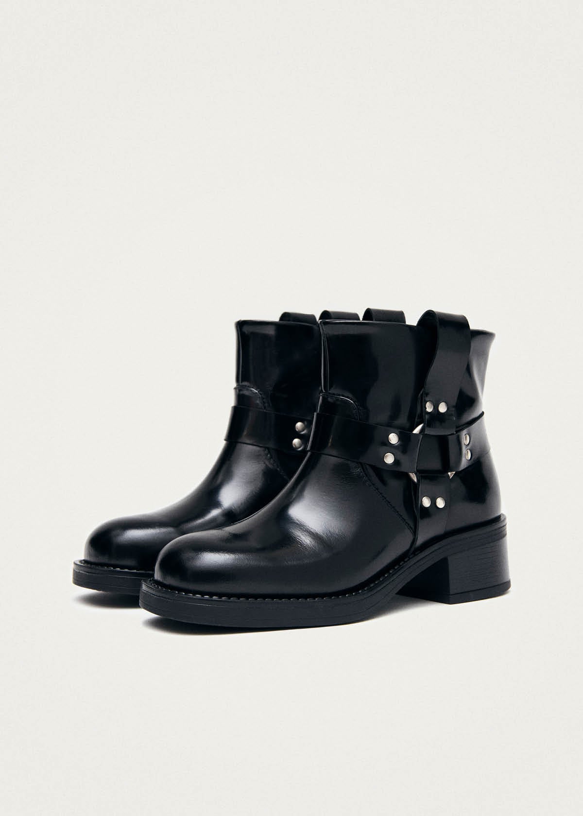 Evora Black Leather Ankle Boots - Image 2